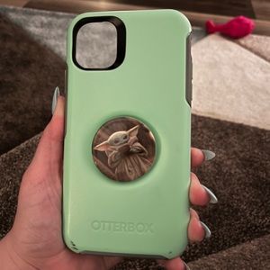 iPhone 11 Otterbox Symmetry Case
